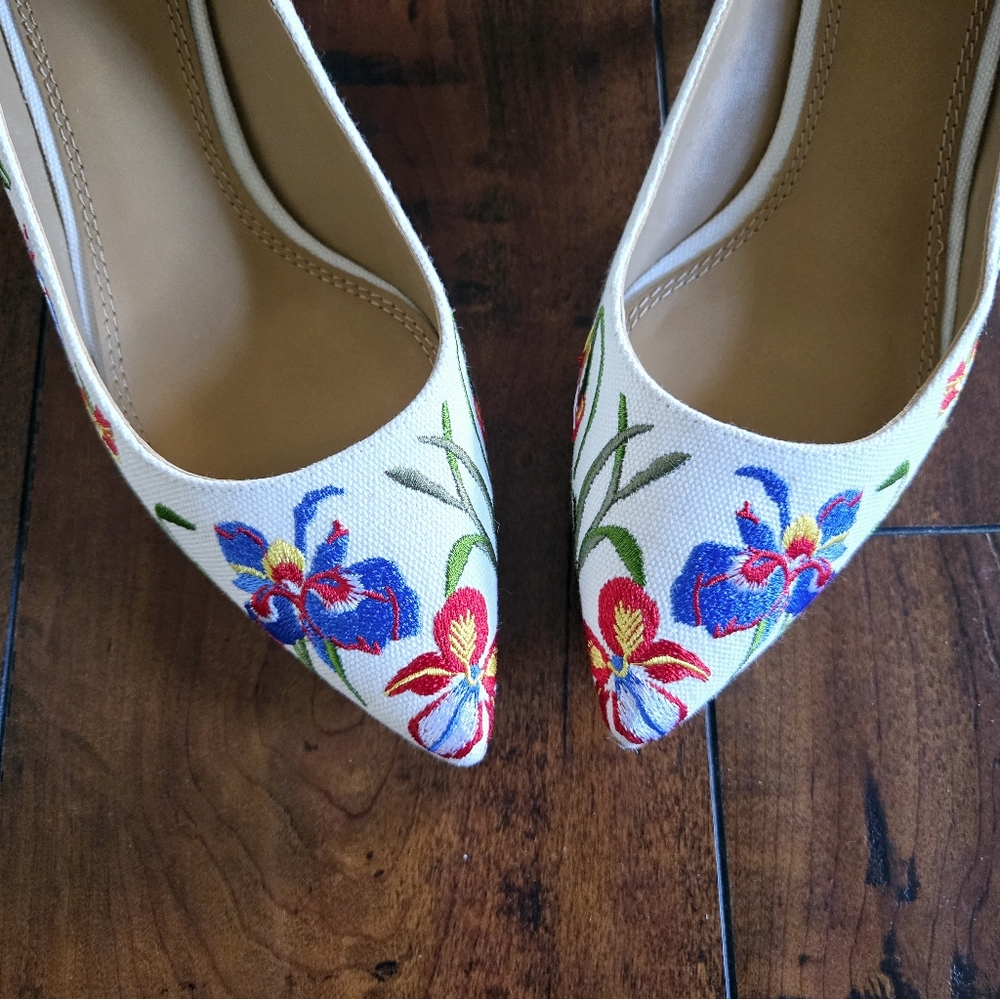 Tory Burch Elizabeth Painted Iris Embroidered Canvas Kitten Heel Pumps Size 8.5M - Picture 9 of 16